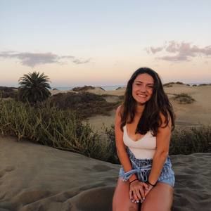 Meet your Posher, Naomi
